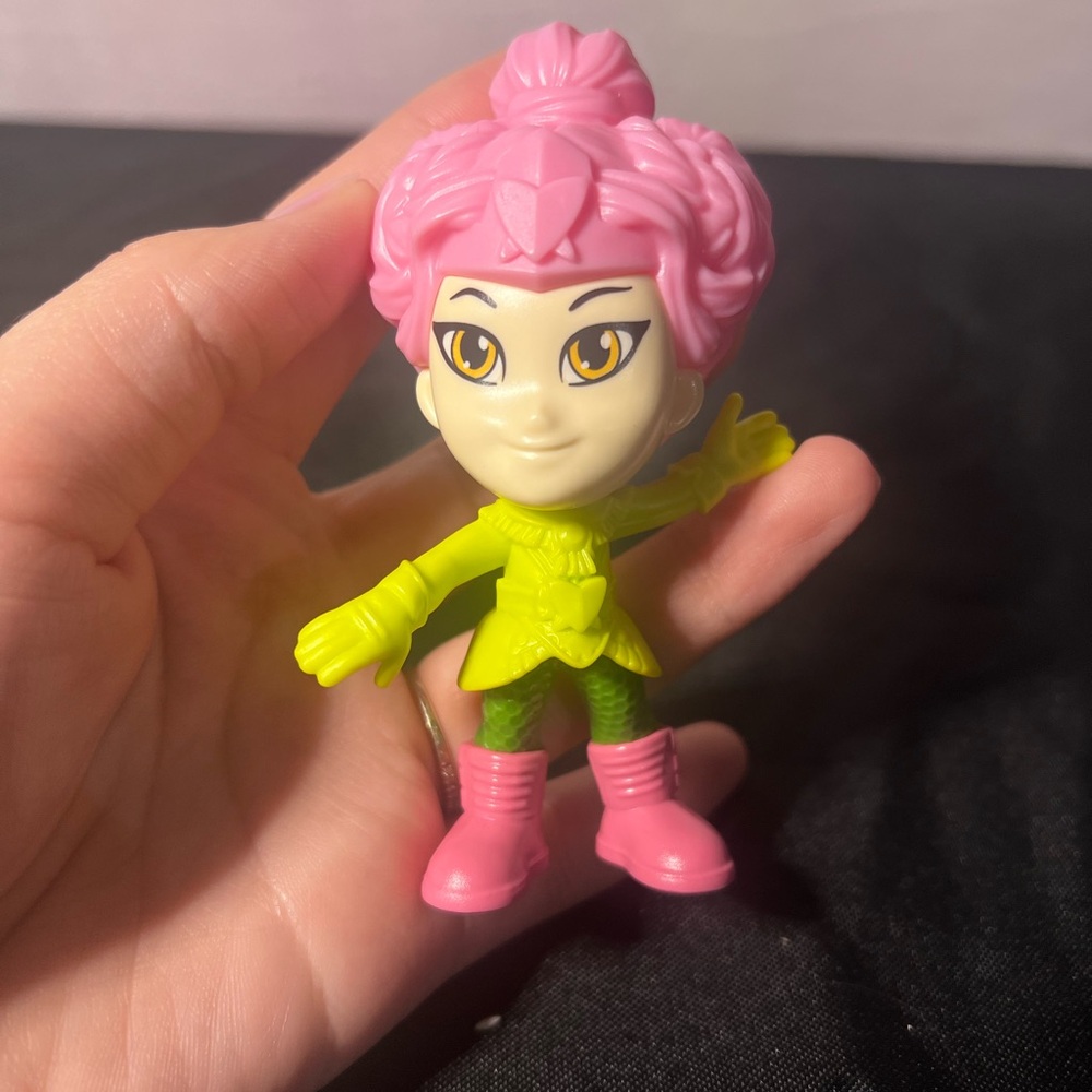 Kinder surprise maxi fairy figure